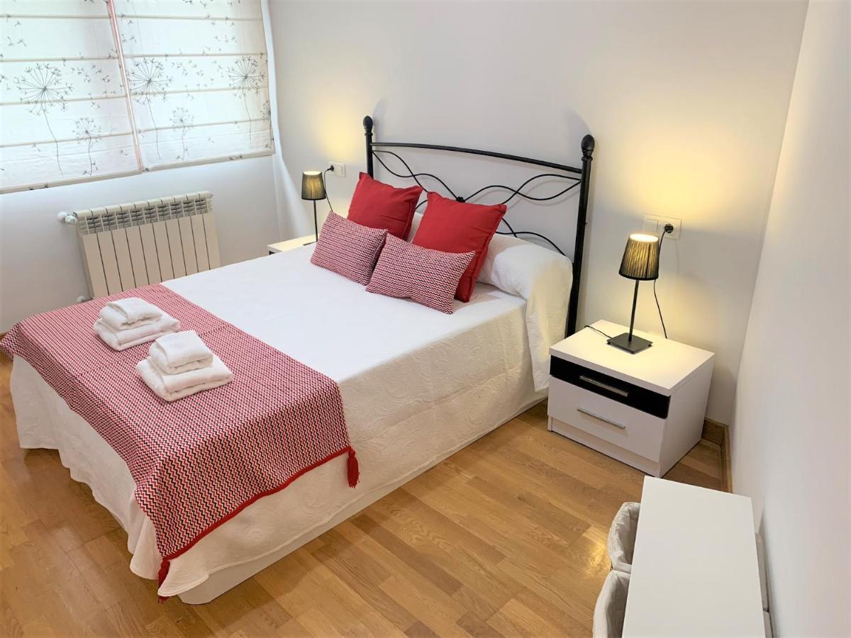 Apartamento La Losa Apartman Oviedo Kültér fotó